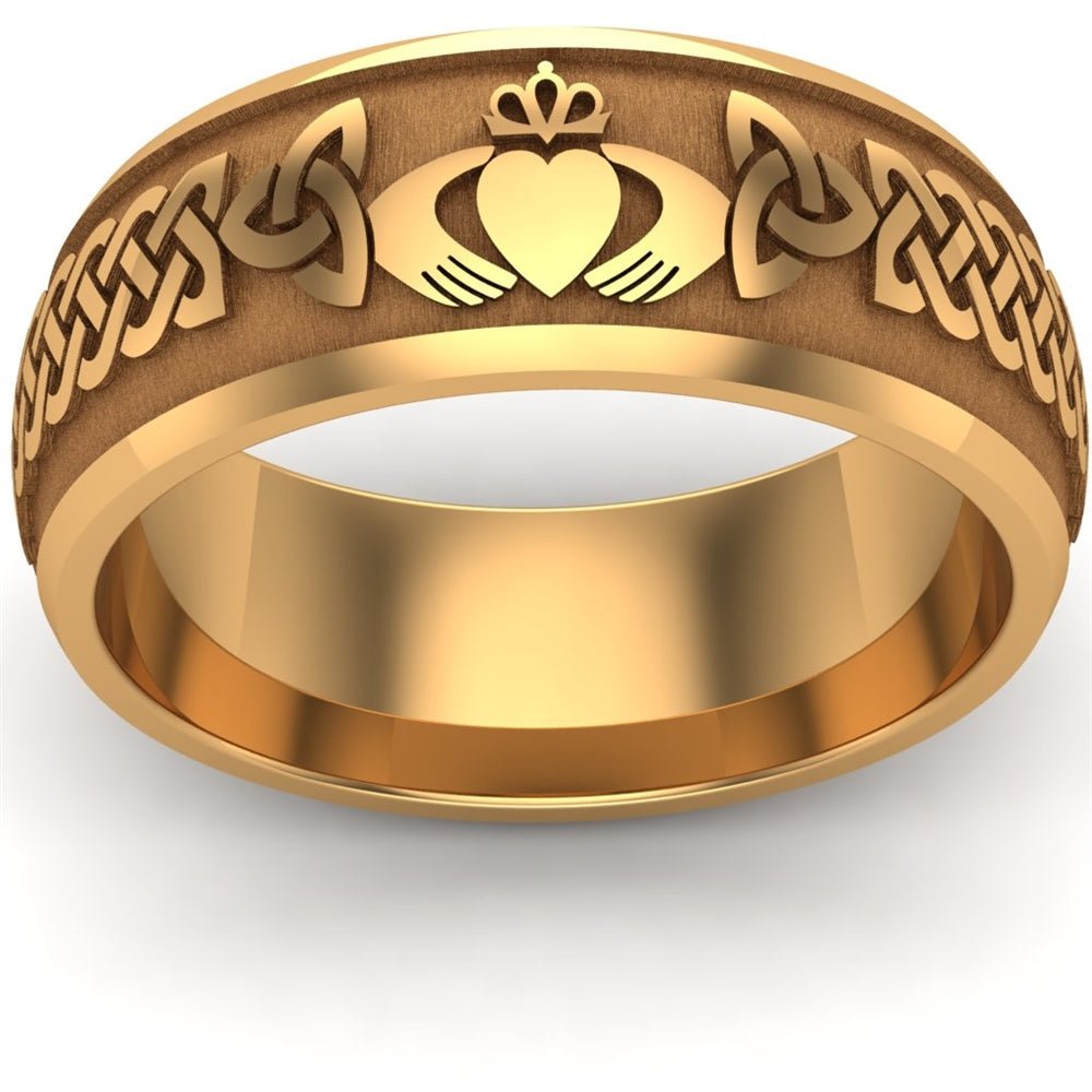 Claddagh pattern on a gold Claddagh wedding band